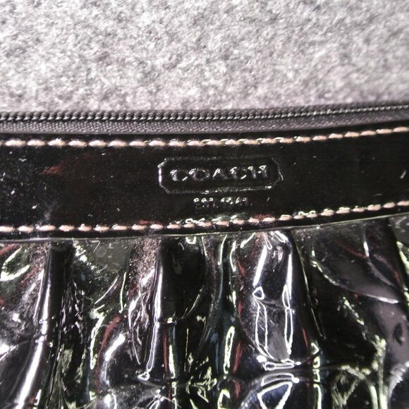 Coach Signature Stitch Black Patent Leather Wristlet Wallet Clutch EUC - Picture 4 of 7